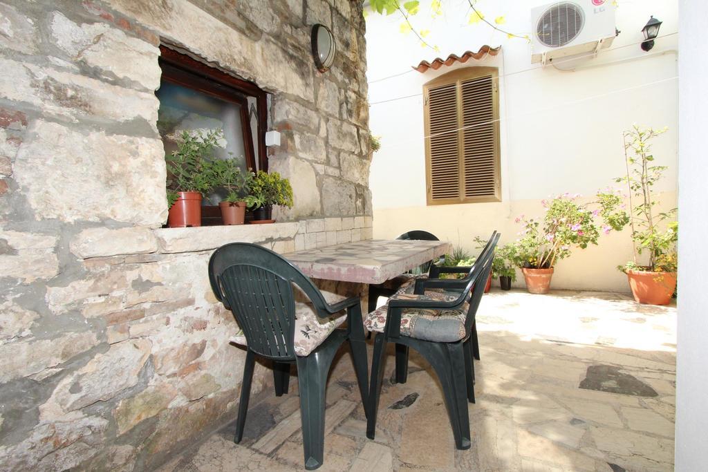 Apartment Riki Ровинь Экстерьер фото