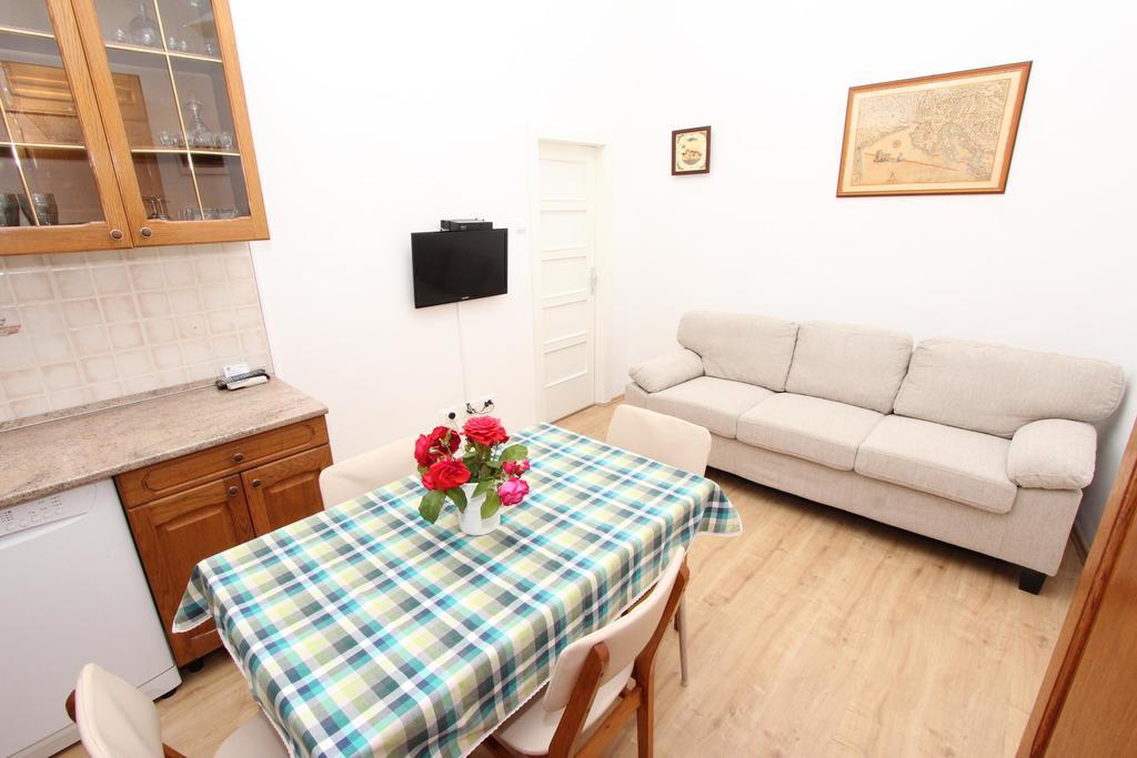 Apartment Riki Ровинь Экстерьер фото
